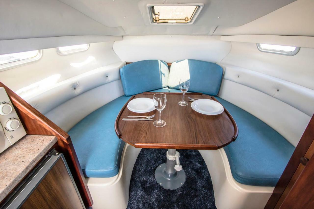 Cozy Boat To Unwind By The Ocean Hotell Puerto Calero Exteriör bild