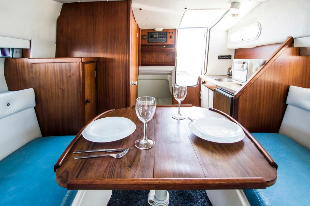 Cozy Boat To Unwind By The Ocean Hotell Puerto Calero Exteriör bild